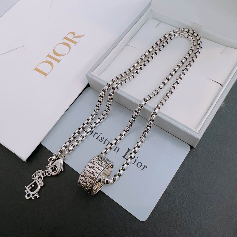 Dior Necklace 04lyr253